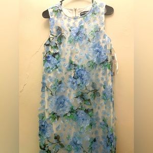 Women’s Teens floral blue dress size 8